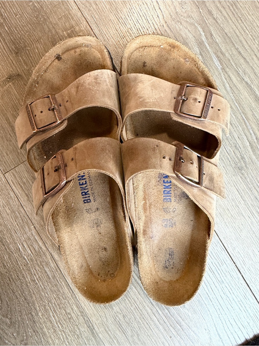 Birkenstock Arizona Suede Sandals – Tan / Taupe – Size 43
